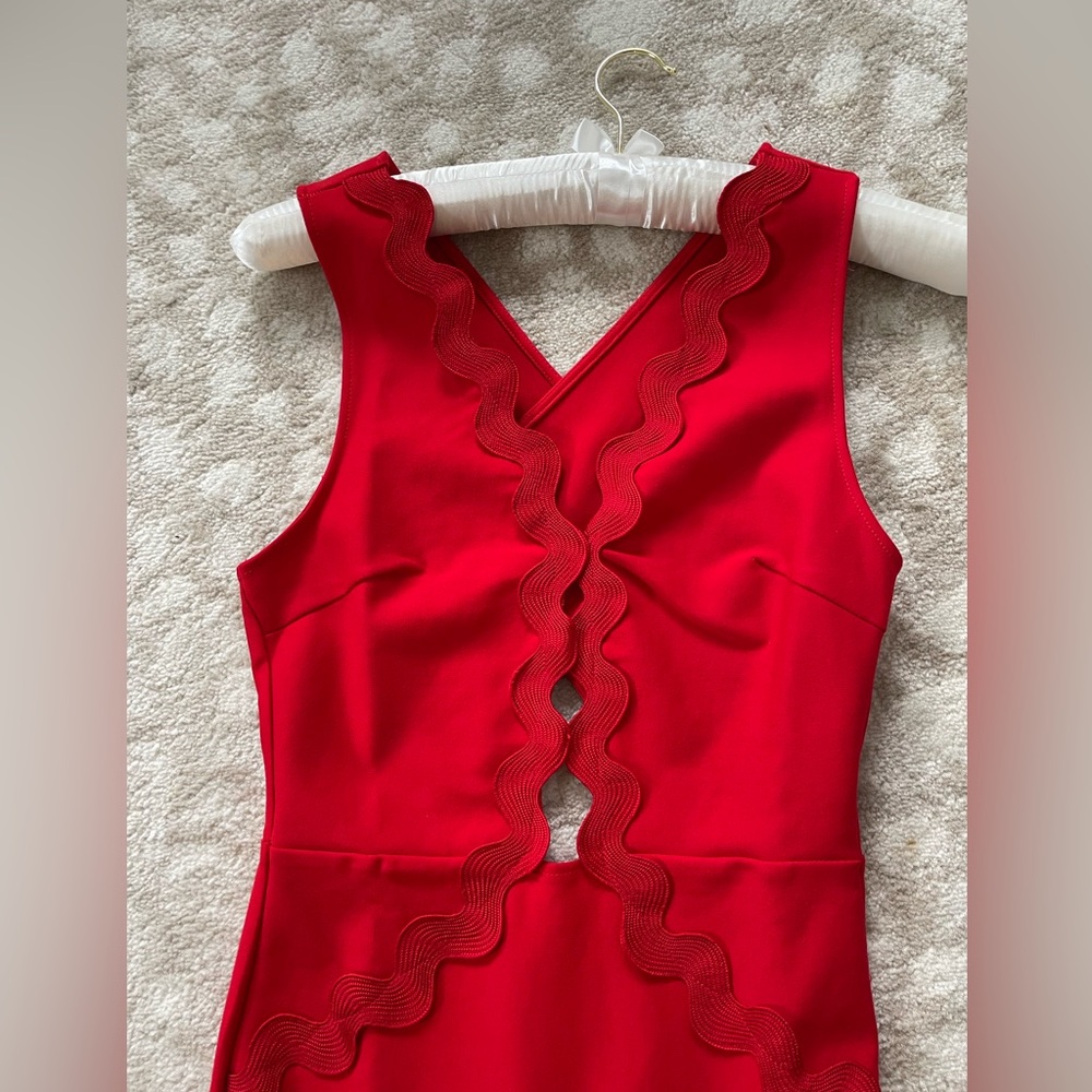 A.Peach Red Party Dress with Peekaboo Cut-out Detailing and Slit Size Small